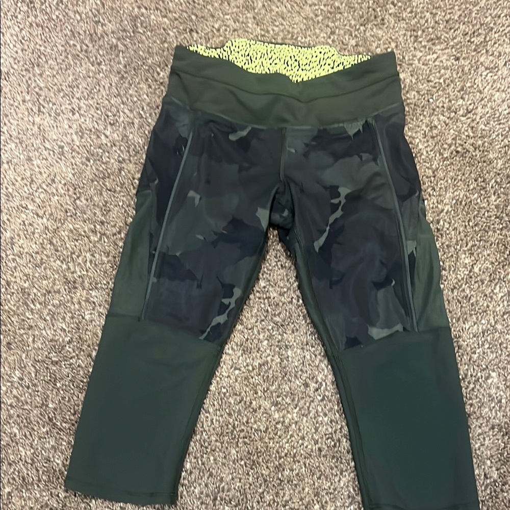 Womens Camouflage Green Leggings